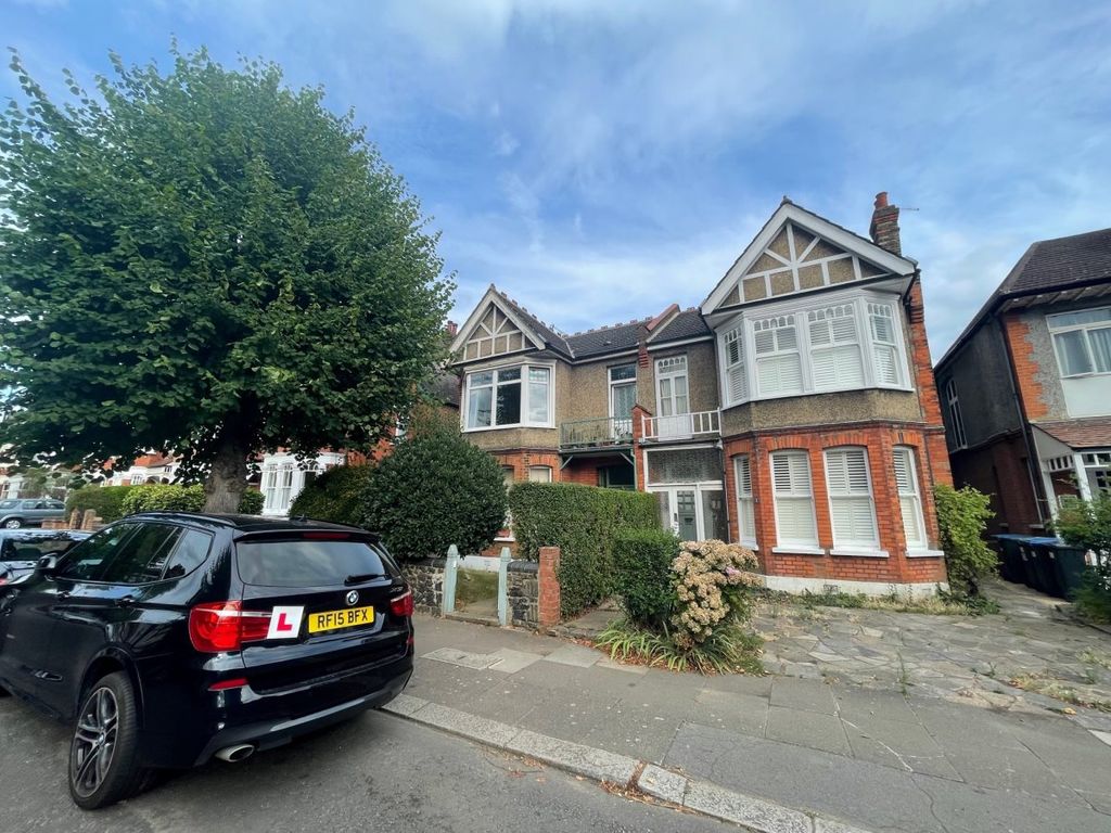 3 bed flat to rent in Lakeside Road, London N13 Zoopla