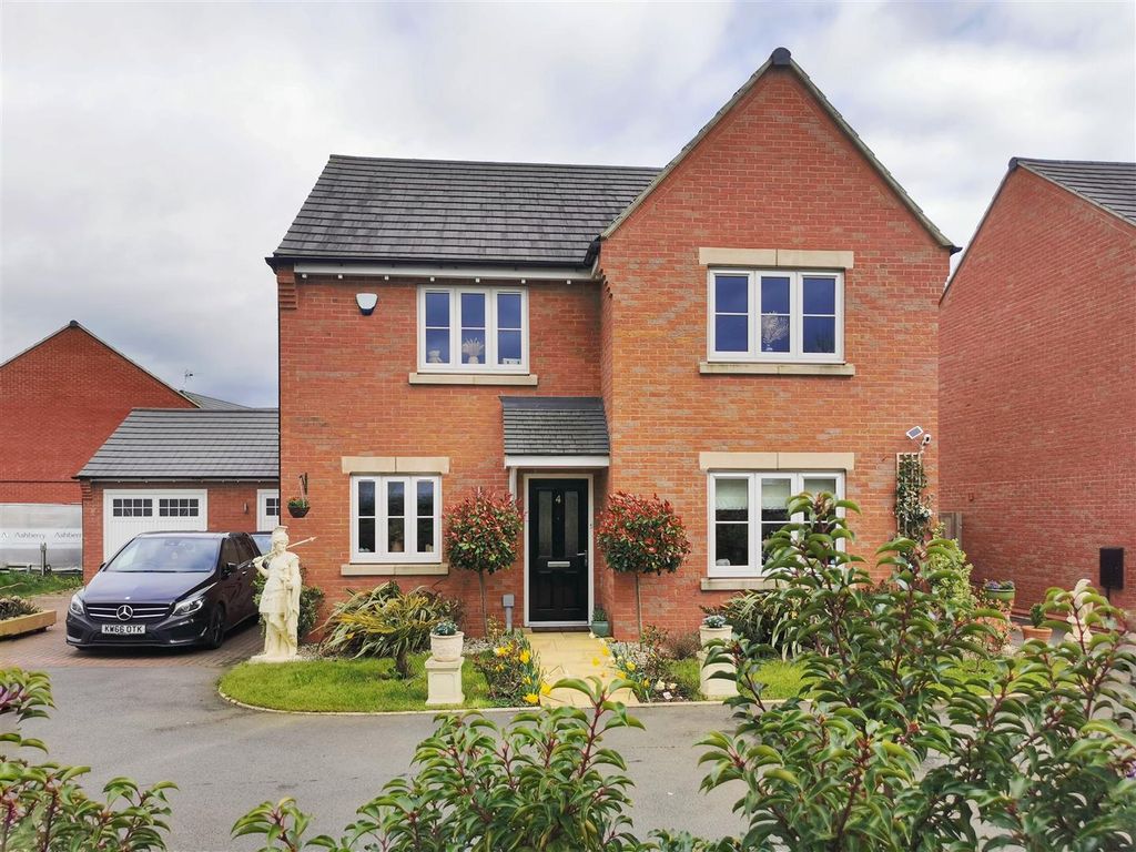 4 bed detached house for sale in Balmoral Way, Hatton, Derby DE65, £