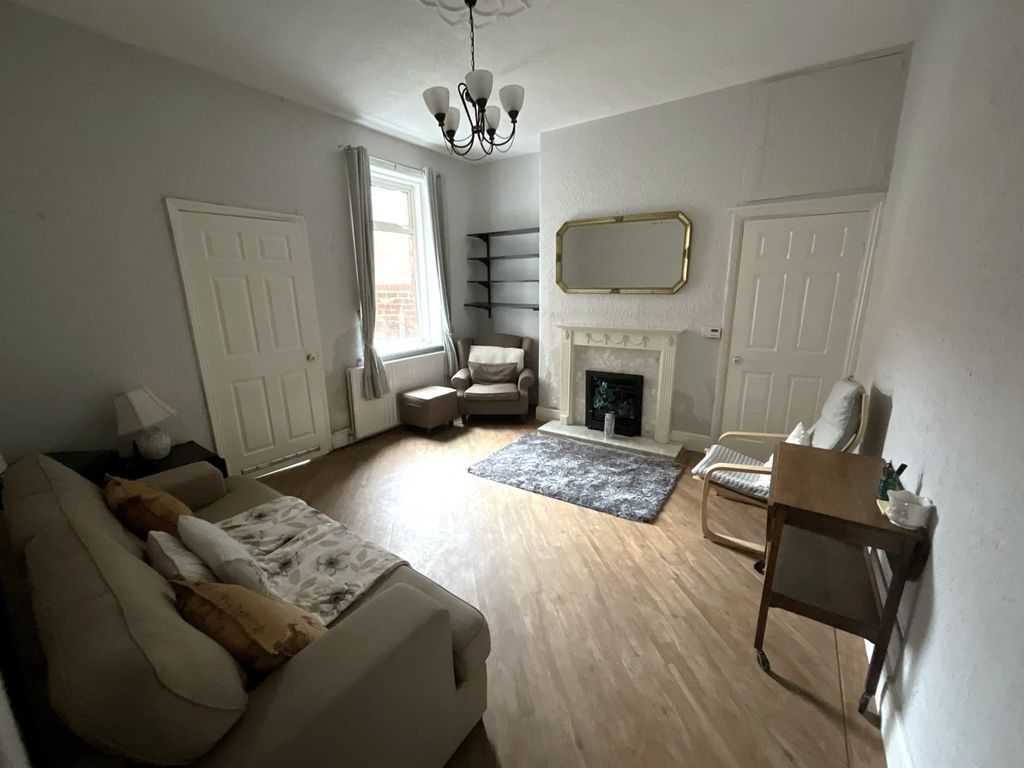 2 bed flat for sale in Victoria Road East, Hebburn, Tyne And Wear NE31