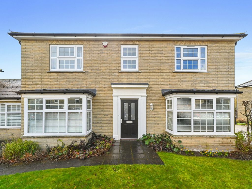 4 bed detached house for sale in Prentice Place, Coggeshall, Colchester