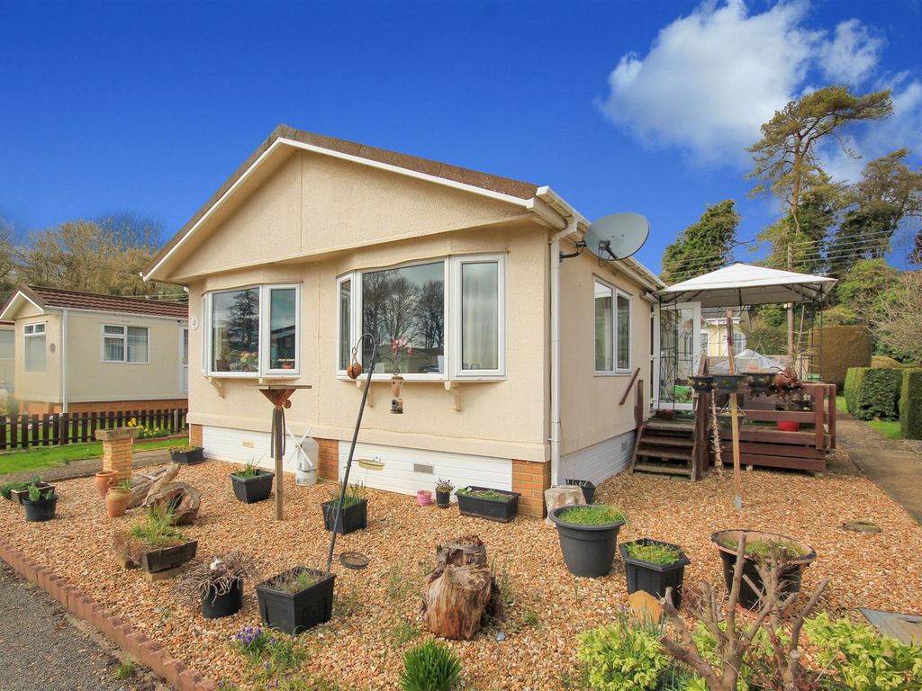 2 bed detached bungalow for sale in Wilby Park, Wilby, Wellingborough