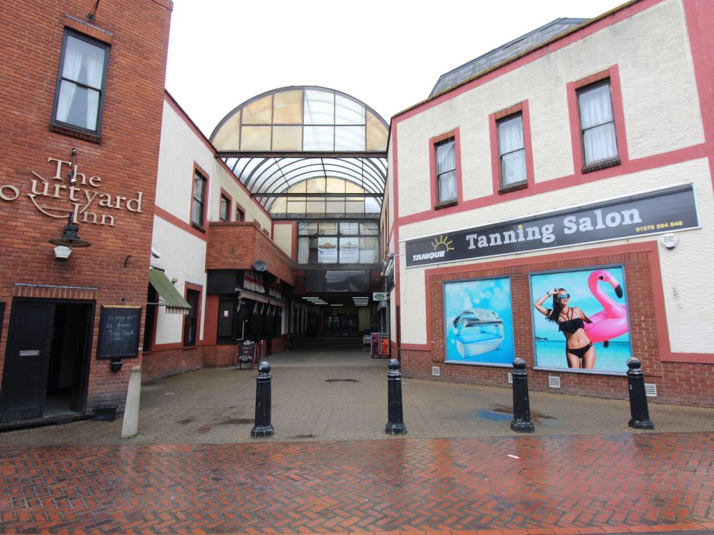 1 bed flat for sale in Queensgate Centre, Orsett Road, Grays RM17 Zoopla