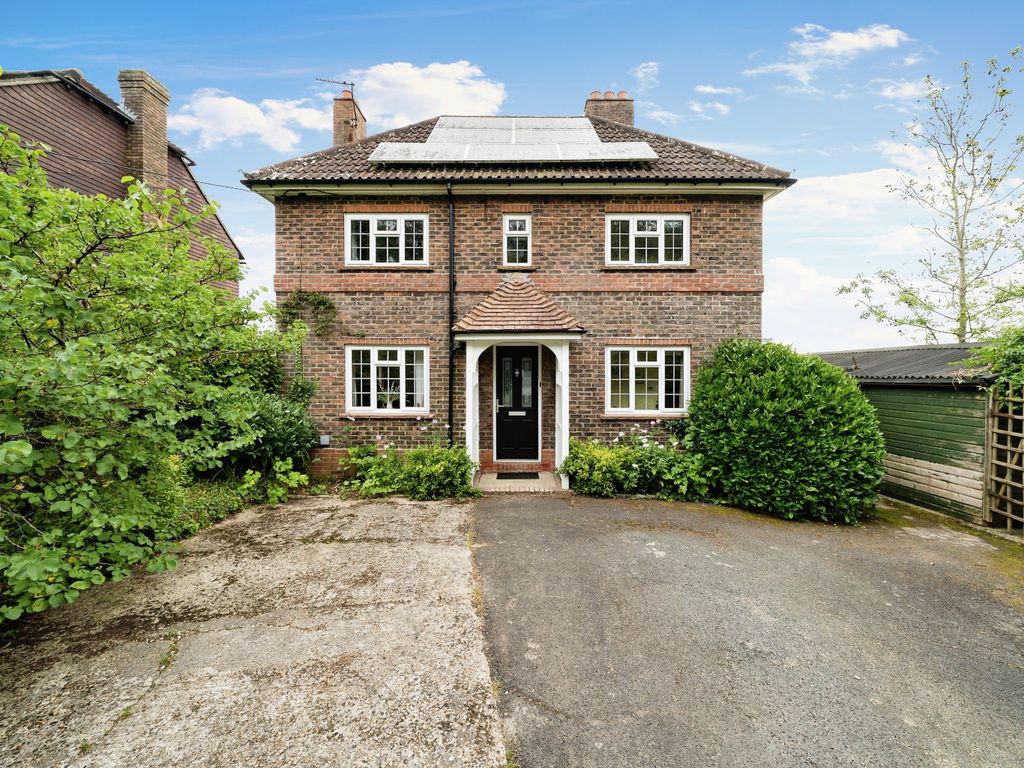 3 bed detached house for sale in Maynards Green, Heathfield, East
