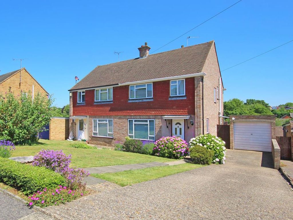 3 bed semidetached house for sale in Roberts Ride, Hazlemere, High