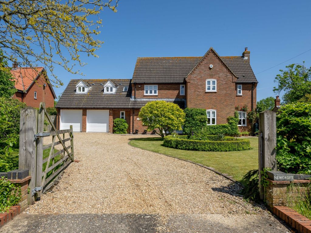 5 bed detached house for sale in School Road, Brisley, Dereham NR20