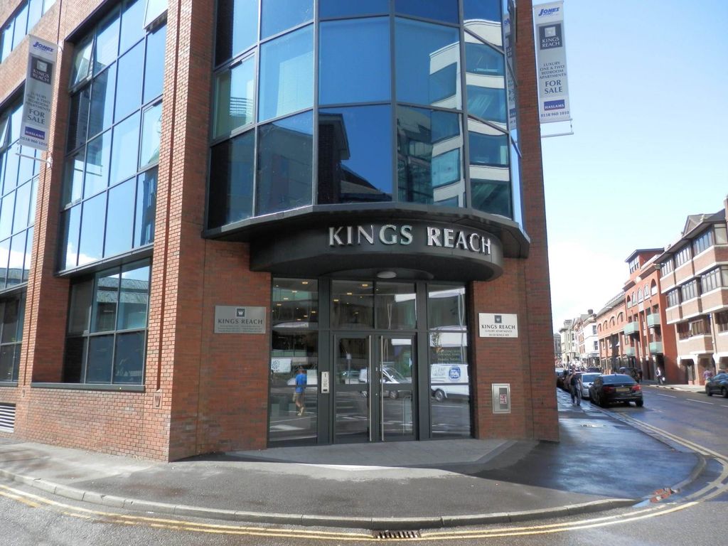 1 bed flat to rent in Kings Reach, Kings Rd Reading RG1, £1,250 pcm