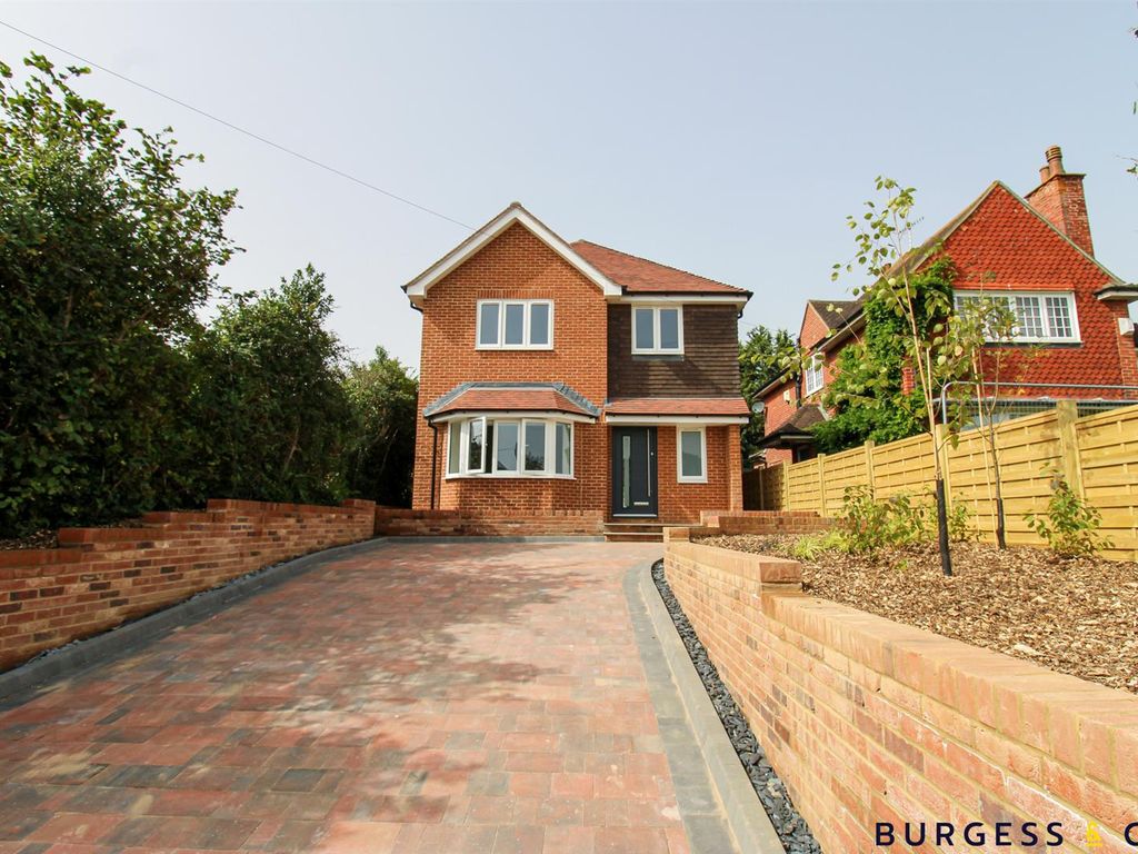 4 bed detached house for sale in Knebworth Road, BexhillOnSea TN39, £