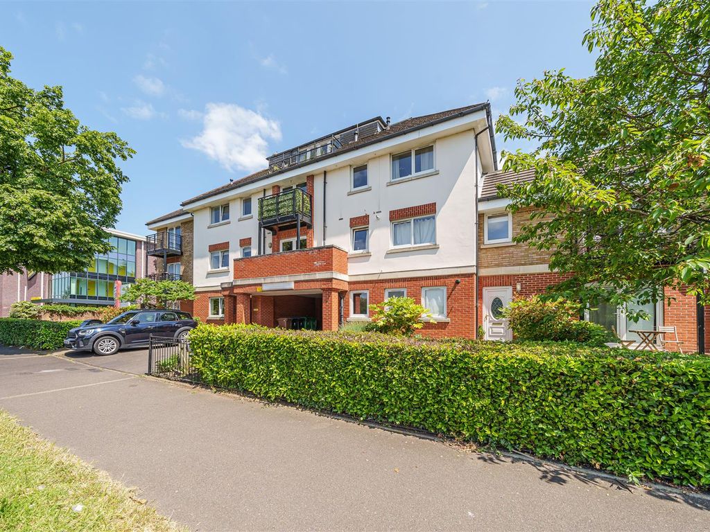 2 bed flat for sale in Richmond Road, Kingston Upon Thames KT2 Zoopla