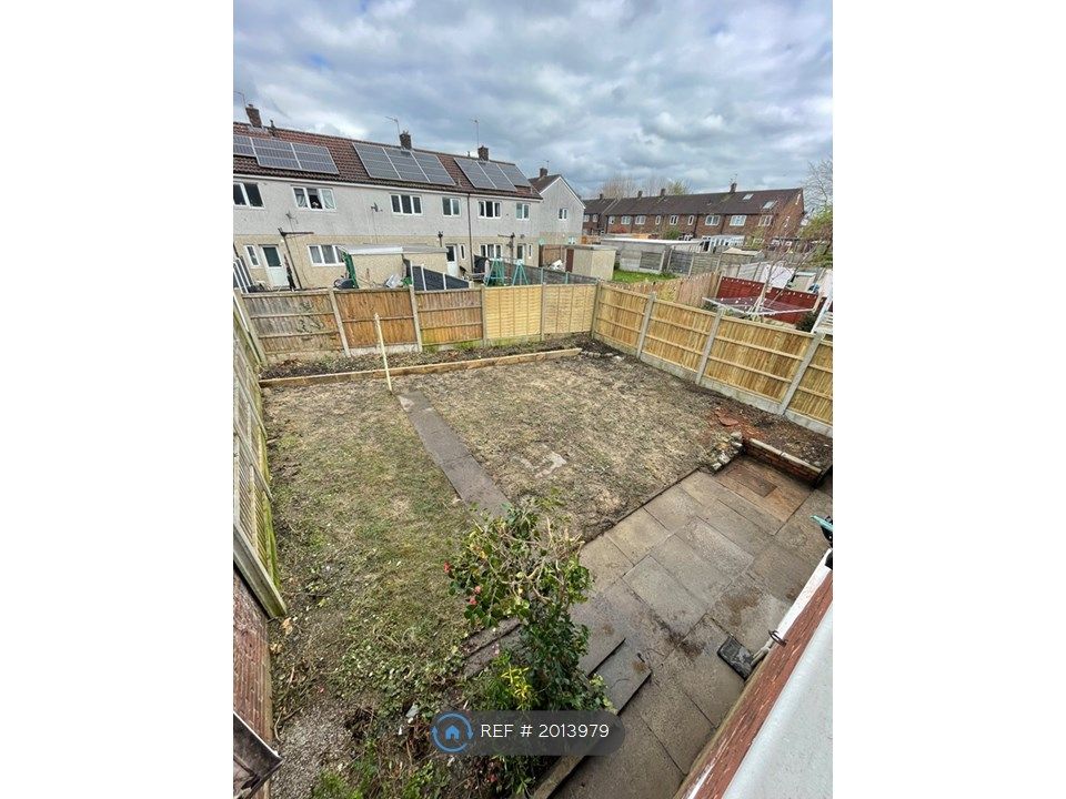 3 bed end terrace house to rent in Northumberland Road, Stockport SK5