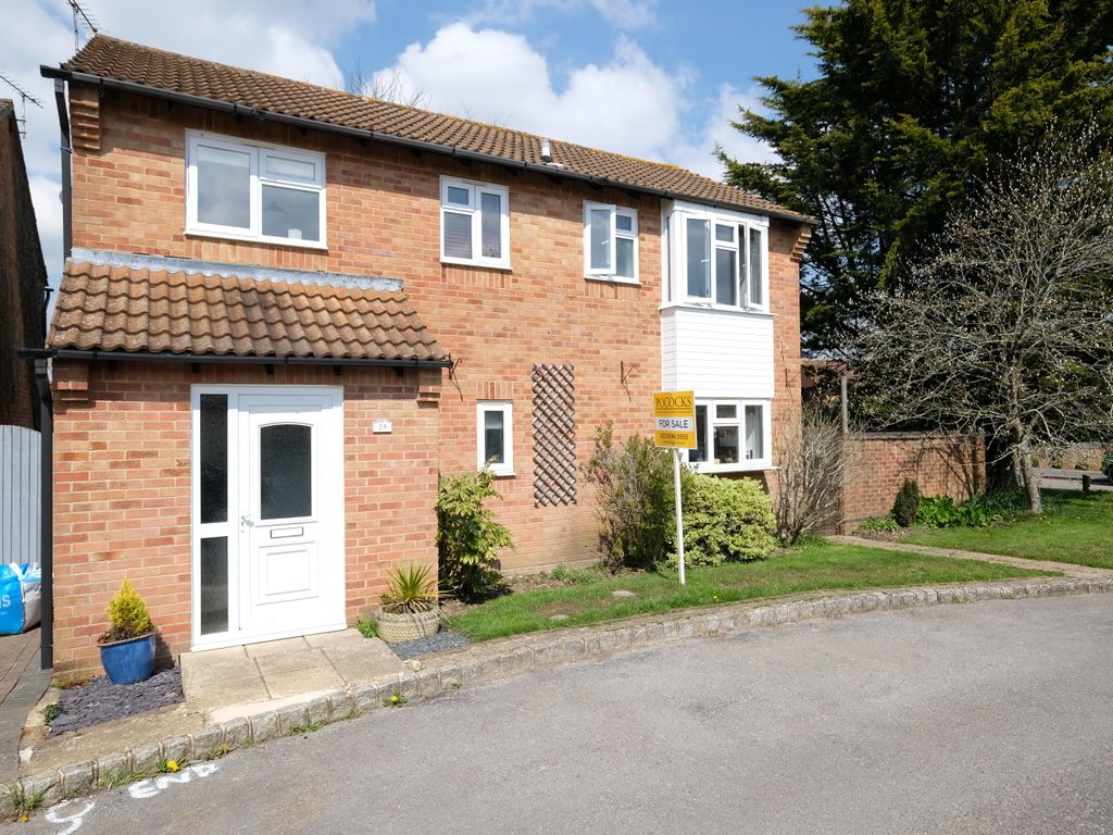 4 bed detached house for sale in Cranberry Close, Marchwood SO40 Zoopla