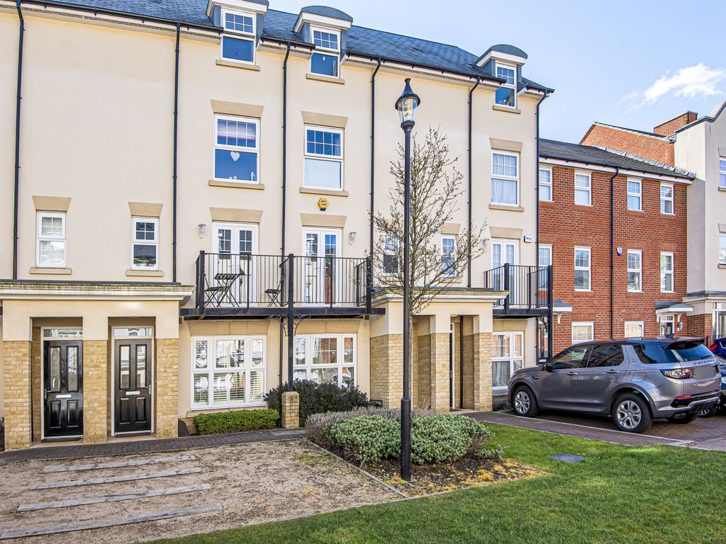 5 bed terraced house to rent in Sullivan Row, Bromley BR2 Zoopla