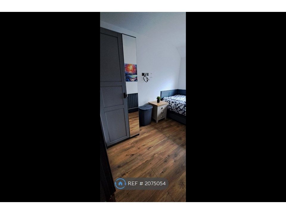 Room to rent in South Ockendon, South Ockendon RM15, £660 pcm Zoopla