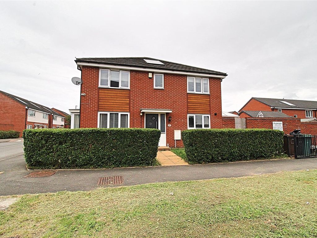 3 bed semidetached house for sale in Mull Croft, Smiths Wood