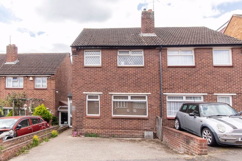 3 bed semidetached house for sale in Durant Road, Hextable, Swanley