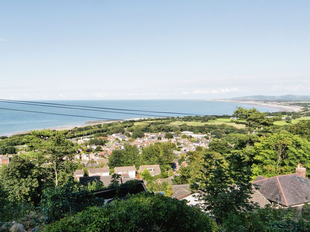 1 bed terraced house for sale in Bryn Golau, Llanddulas, Abergele