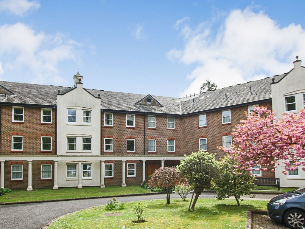 2 bed property for sale in Fairfield Road, East Grinstead RH19 Zoopla