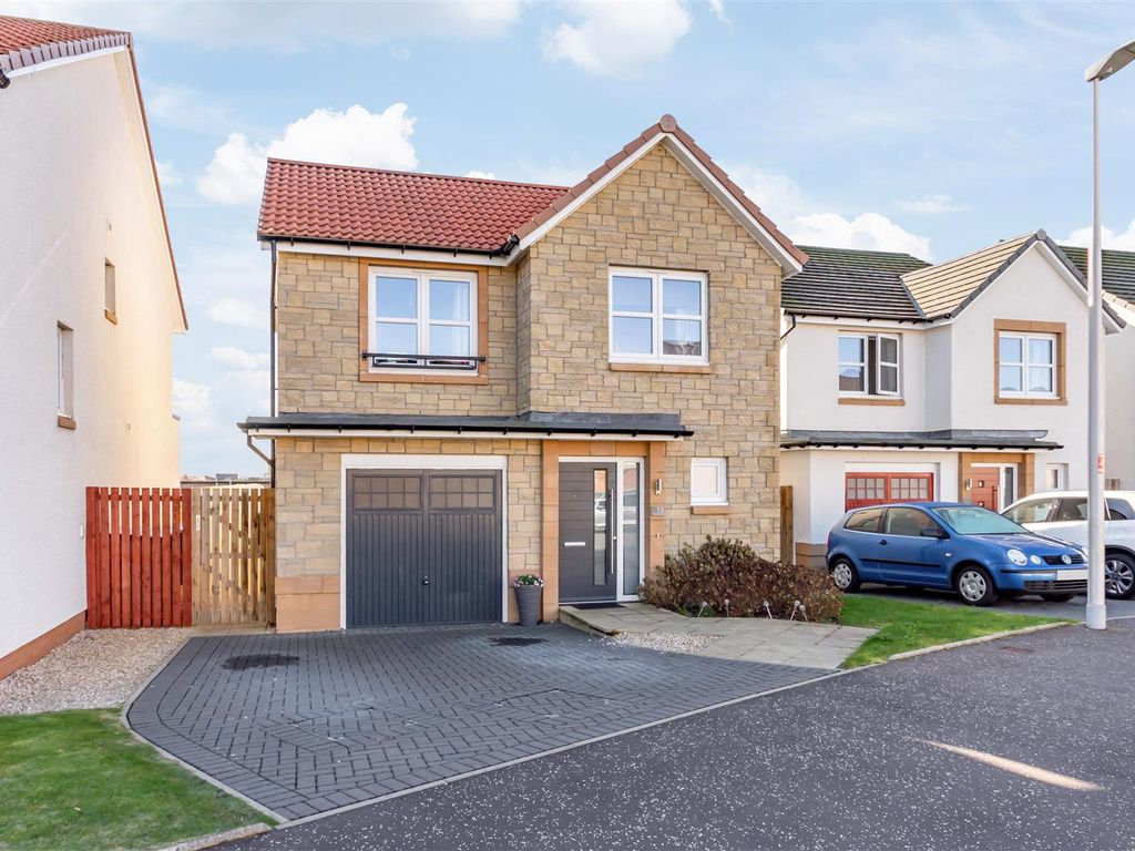 3 bed detached house for sale in 15 Pitdinnie Avenue, Cairneyhill KY12