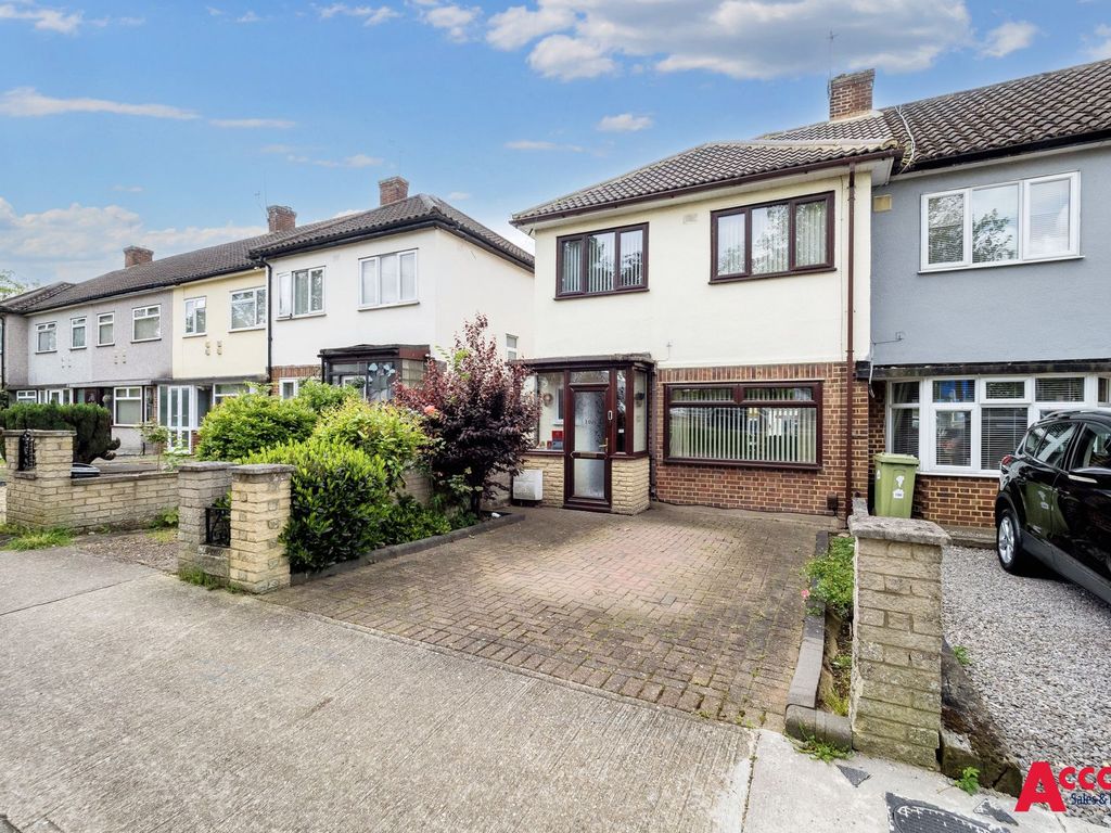 3 bed end terrace house for sale in Southend Arterial Road, Gidea Park
