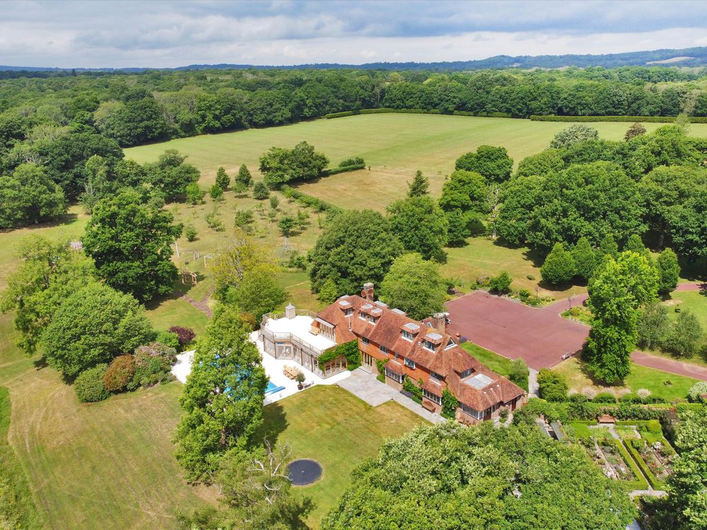 5 bed detached house for sale in Dunsfold, Godalming, Surrey GU8., £