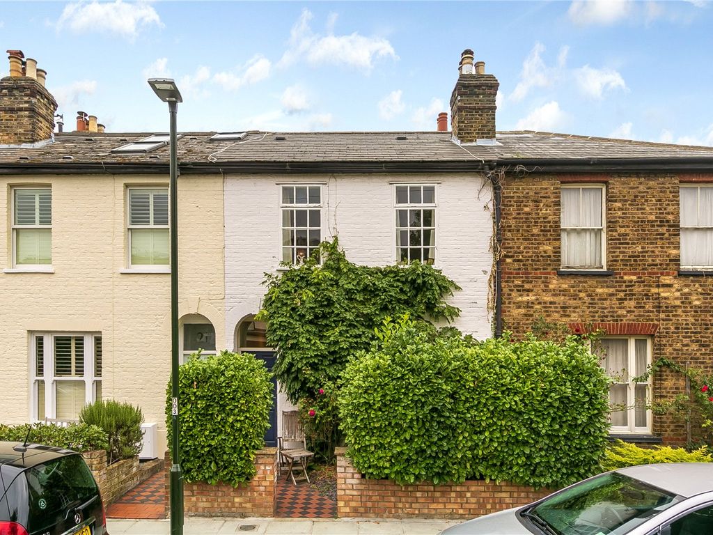 2 bed detached house for sale in Cedar Terrace, Richmond TW9, £900,000