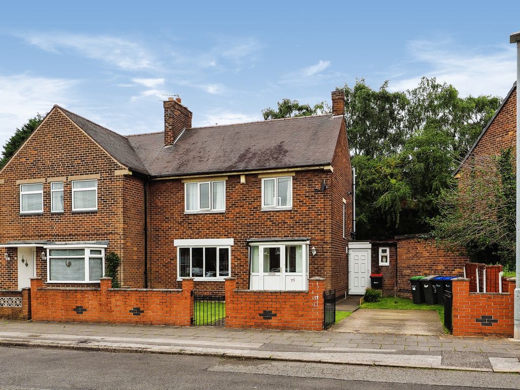 3 bed semidetached house for sale in Barbara Square, Hucknall