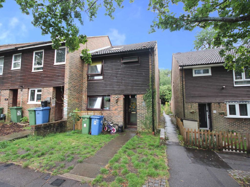 4 bed end terrace house for sale in Hillberry, Bracknell RG12 Zoopla