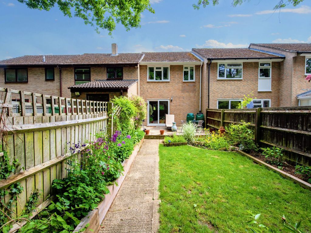 3 bed terraced house for sale in The Blowings, Freeland OX29 Zoopla