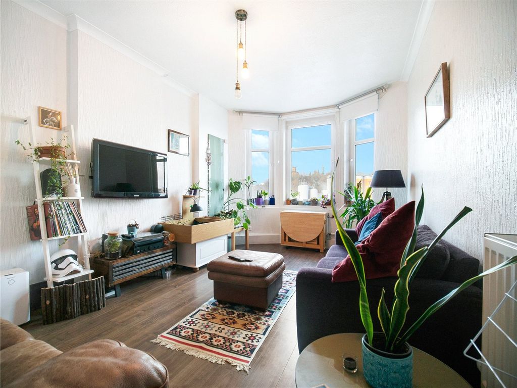 2 bed flat for sale in Duke Street, Glasgow G4, £125,000 Zoopla