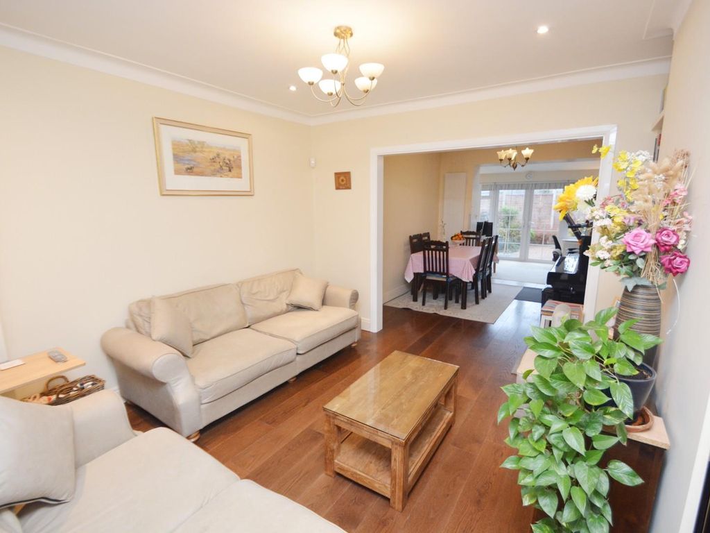 4 bed semidetached house for sale in Balmoral Road, Harrow HA2, £