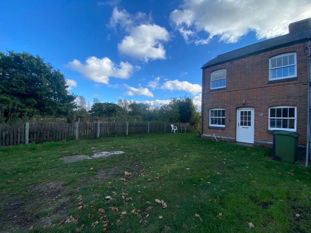 3 bed property to rent in Broom Green Road, North Elmham, Dereham NR20