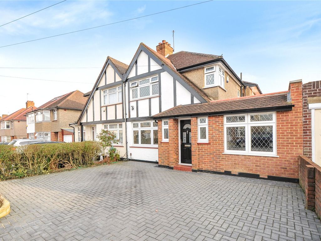4 bed semidetached house for sale in Woodlands Avenue, Ruislip