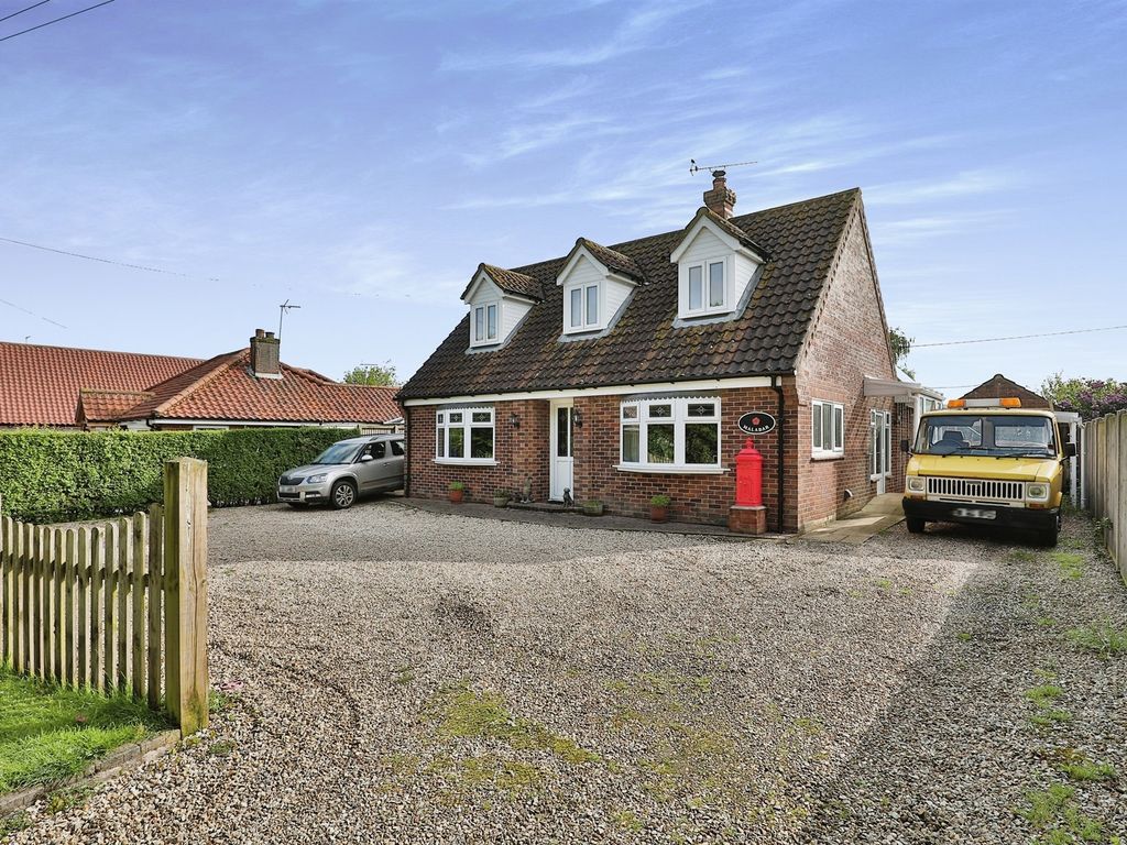 4 bed bungalow for sale in Norwich Road, Swanton Morley, Dereham NR20 Zoopla