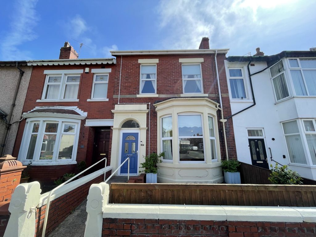 2 bed terraced house for sale in Woodland Grove, Blackpool FY3 Zoopla