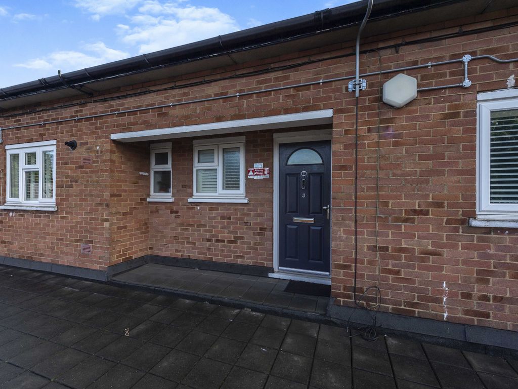 3 bed for sale in Croft Road, Luton LU2, £190,000 Zoopla