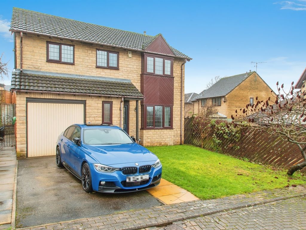 4 bed detached house for sale in Daffil Grange Way, Churwell, Leeds