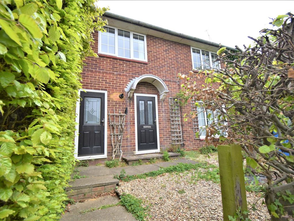 4 bed property to rent in Reeds Hill, Bracknell RG12 Zoopla