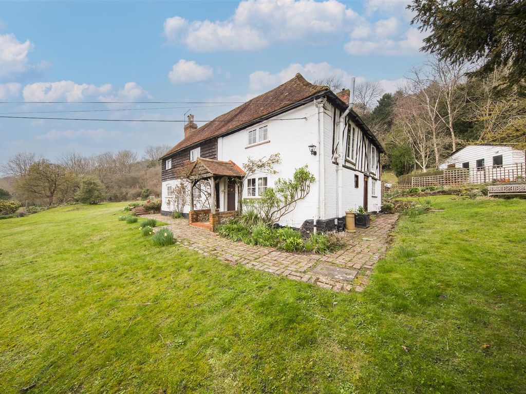 4 bed property for sale in Pilgrims Way, Trottiscliffe, West Malling