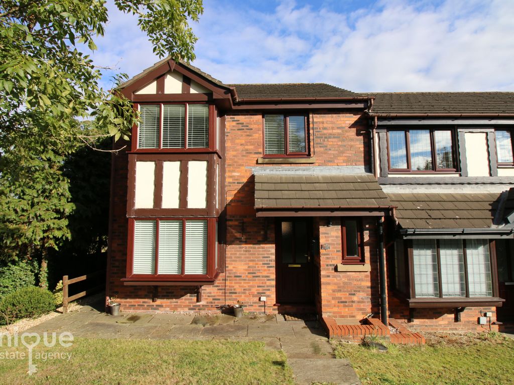 3 bed end terrace house for sale in Station Road, PoultonLeFylde