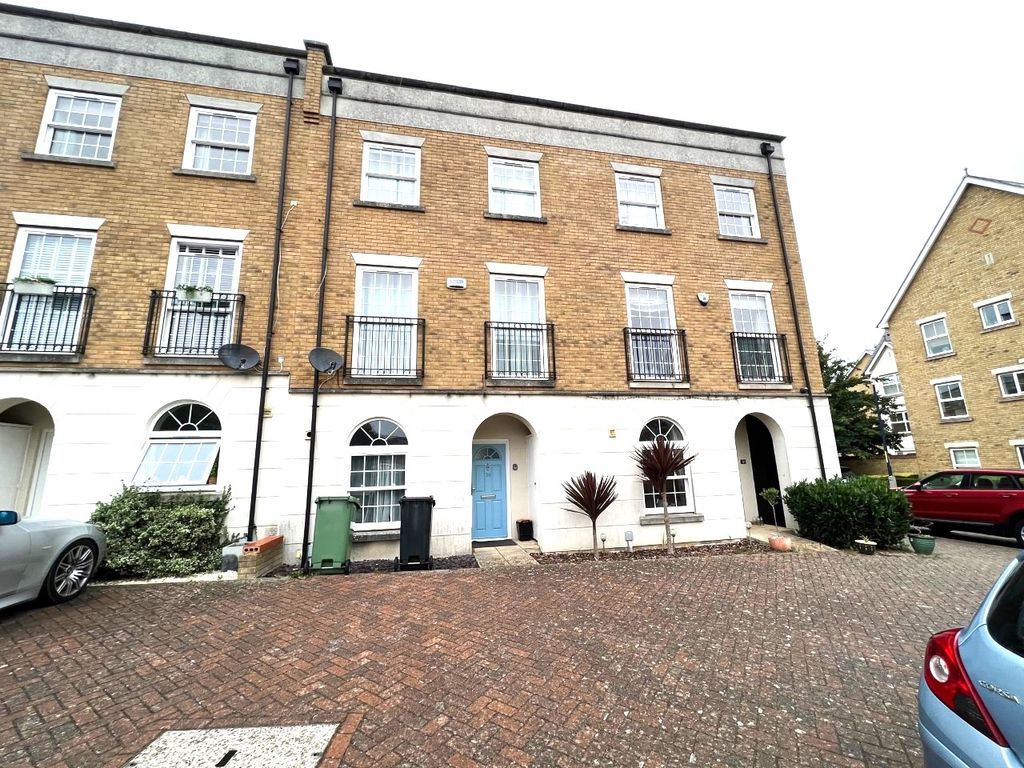 4 bed terraced house to rent in Tarragon Road, Maidstone ME16 Zoopla