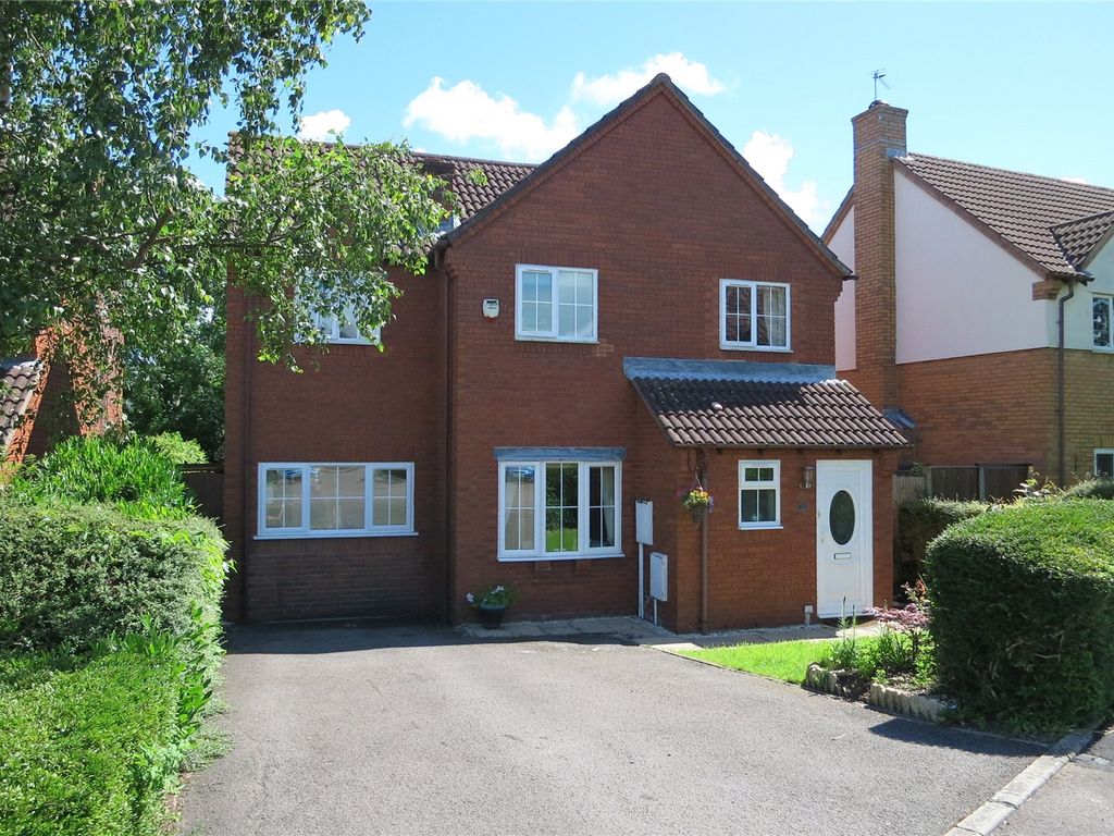 4 bed detached house to rent in Oaktree Crescent, Bradley Stoke
