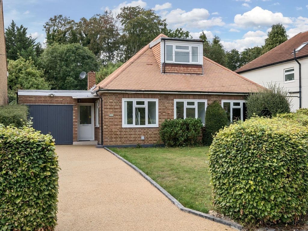 5 bed bungalow to rent in Julian Road, Chelsfield, Orpington BR6, £