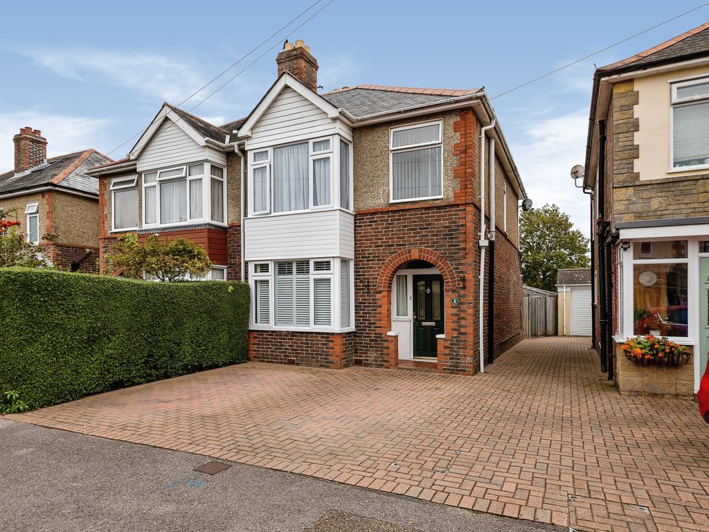 3 bed semidetached house for sale in Gordon Road, Southbourne