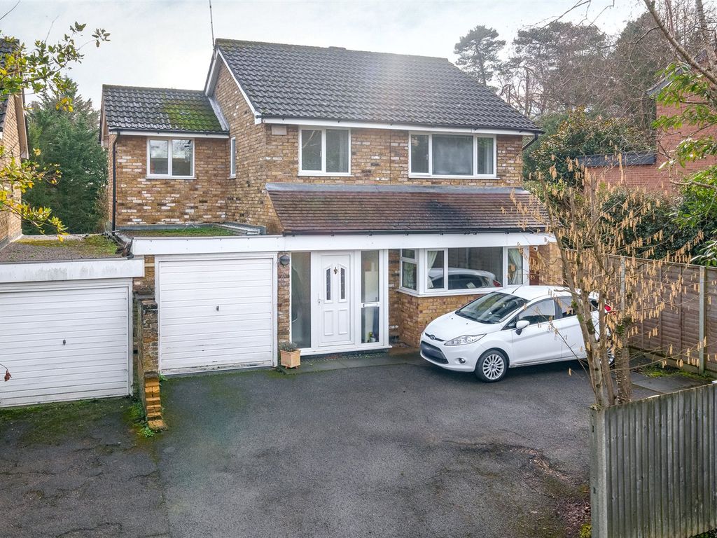 4 bed detached house for sale in Mickle Hill, Sandhurst, Berkshire GU47