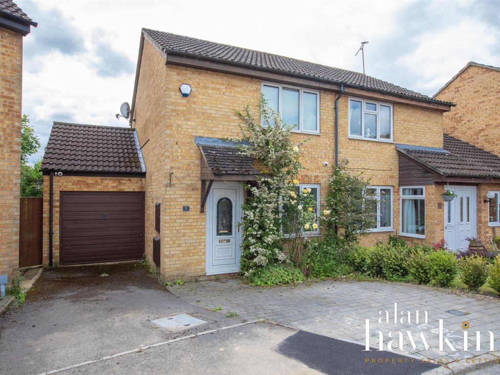2 bed semidetached house for sale in Bardsey Close, Royal Wootton