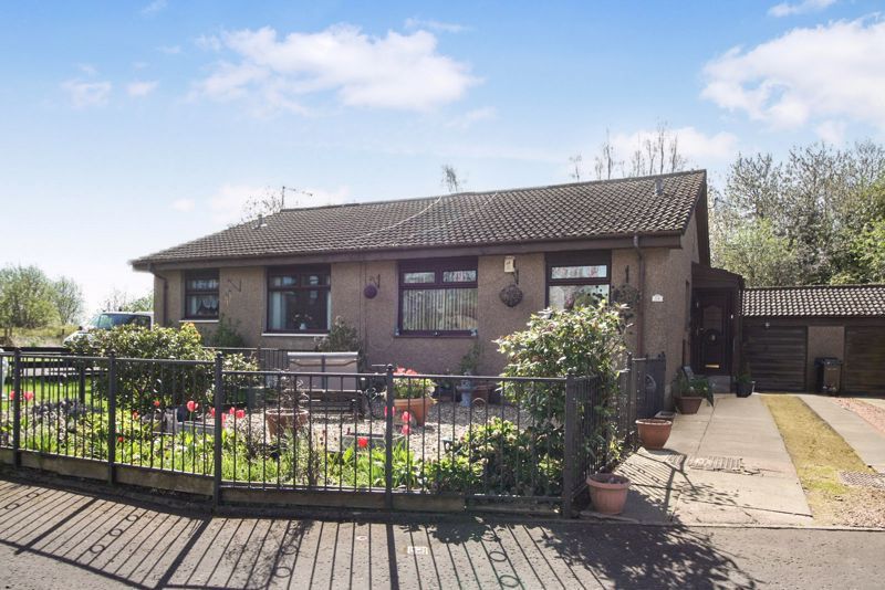 2 bed semidetached bungalow for sale in Earls Court, Alloa FK10, £
