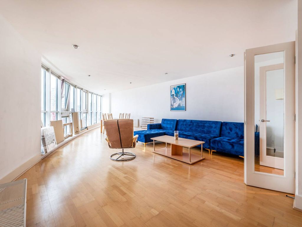 2 bed flat to rent in St Wharf, Vauxhall, London SW8 Zoopla