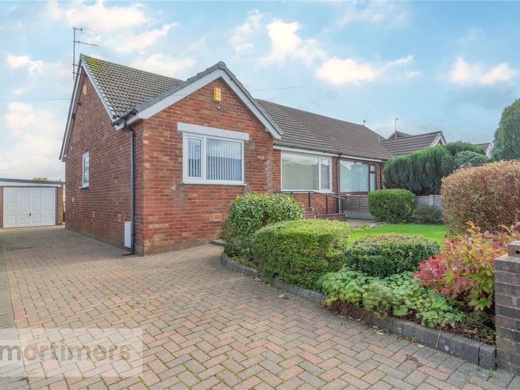 3 bed bungalow for sale in Windsor Avenue, Church, Accrington