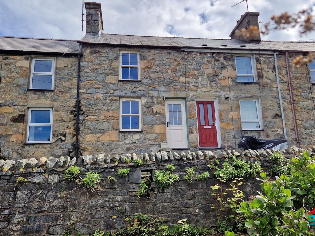 2 bed terraced house for sale in New Street, Trefor LL54, £115,000 - Zoopla