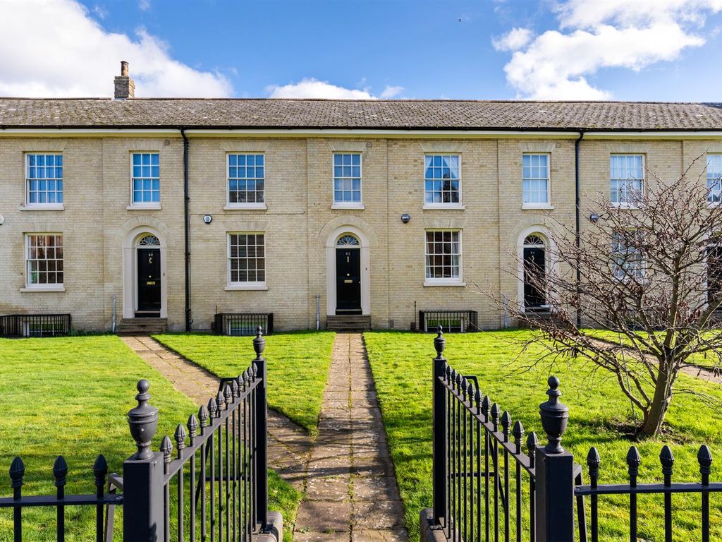 3 bed terraced house for sale in St. Stephens Road, Norwich NR1, £