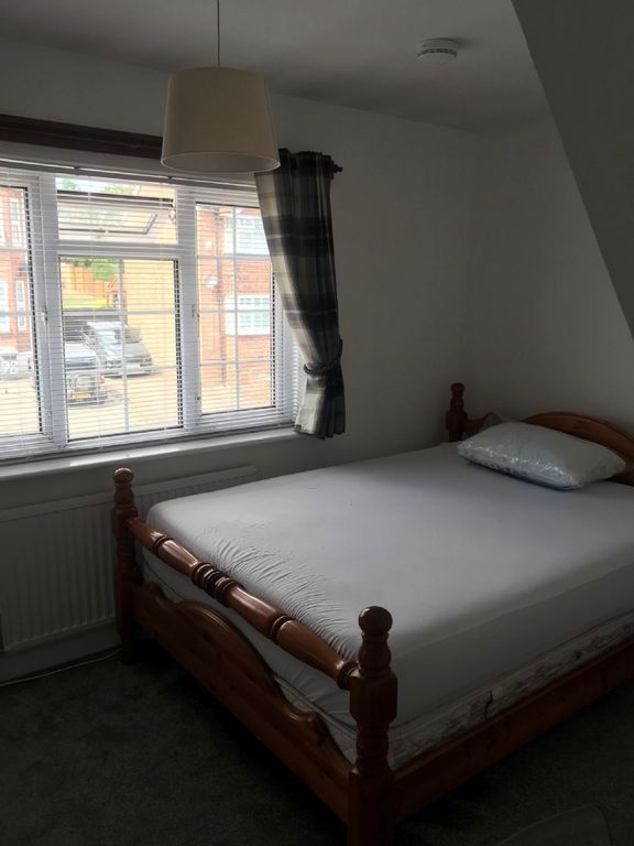 Room to rent in Clare Road, Maidenhead SL6 Zoopla